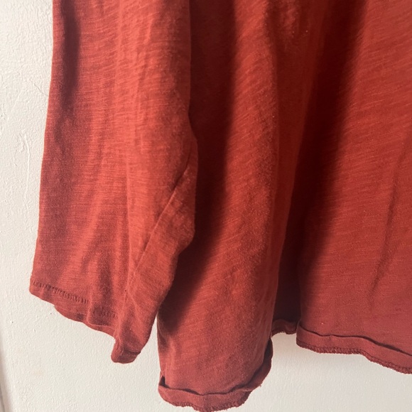 Old Navy Women's Long Sleeve Top in Rust - Picture 4 of 10